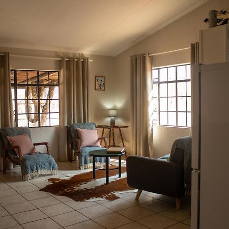 Hello Kruger Hideaway Cottage & Skilpad Studio Marloth Park Exterior photo