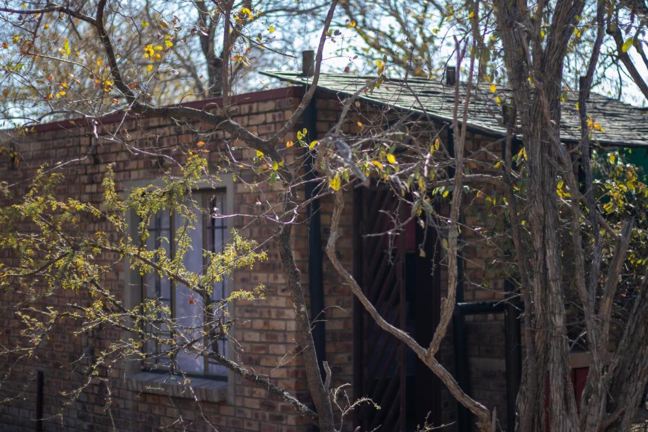 Hello Kruger Hideaway Cottage & Skilpad Studio Marloth Park Exterior photo